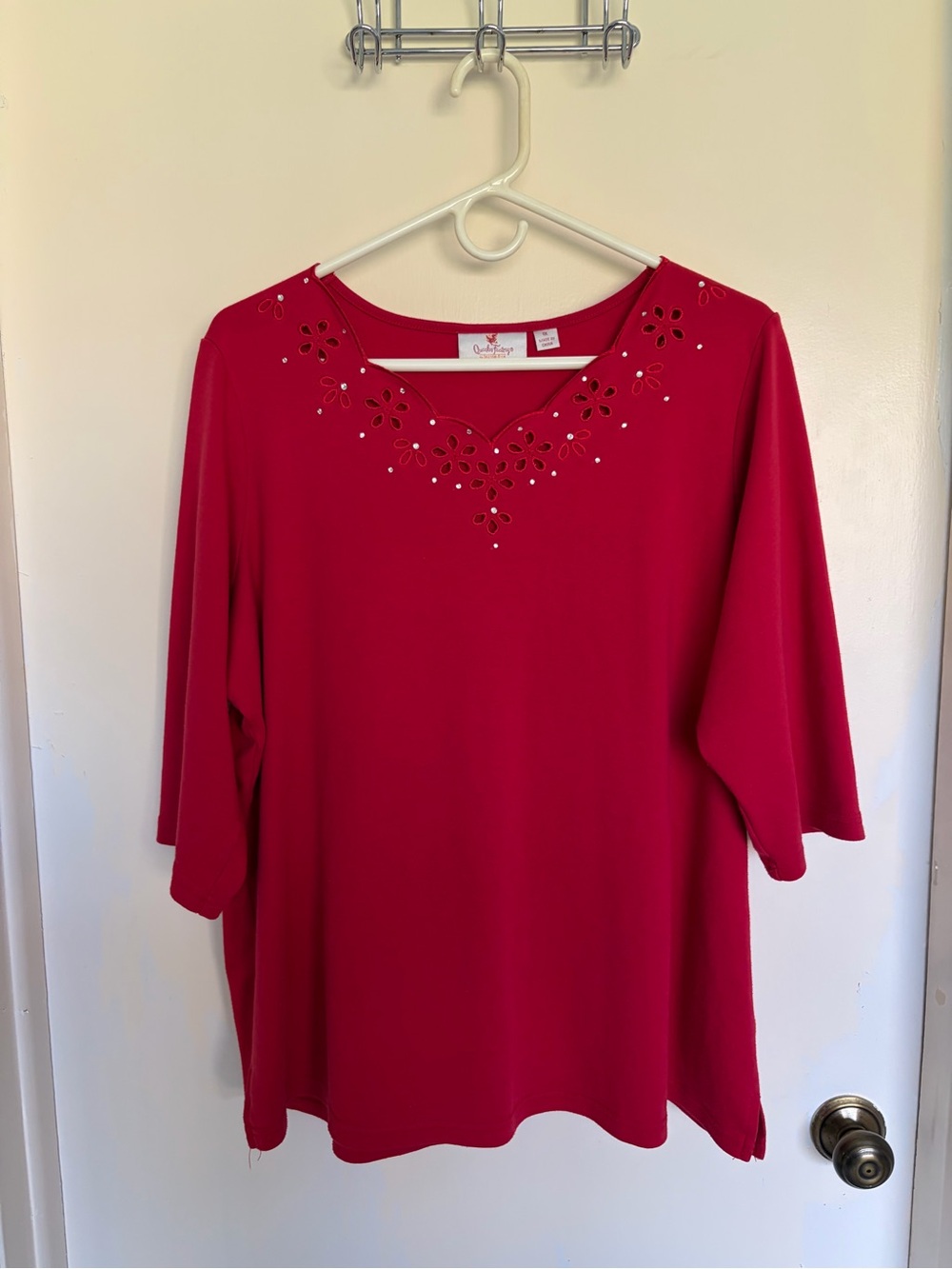 Quacker Factory Red Embellished V-Neck Women's Top